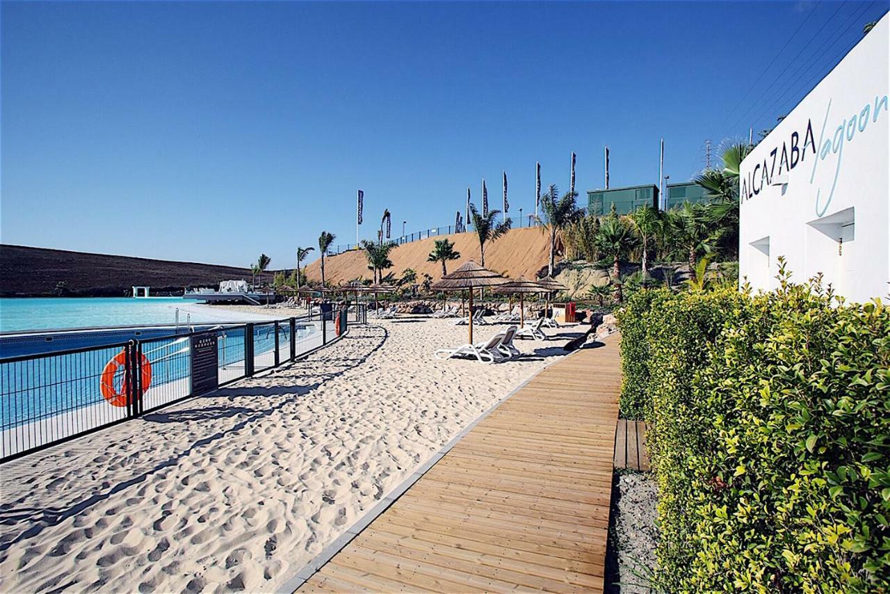 Al-401 Apartment In Alcazaba Lagoon 埃斯特波纳 外观 照片